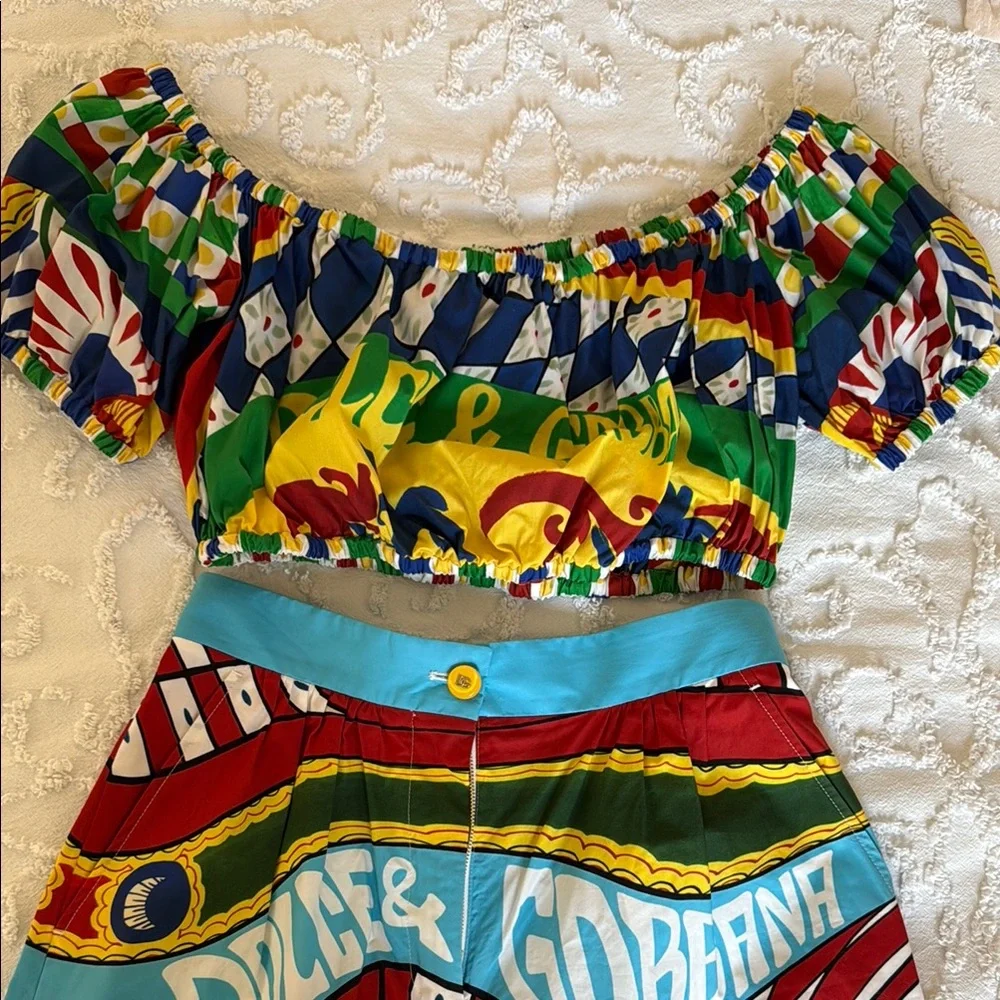 Dolce & Gabbana Red and Blue Bermudas Vibrant Graphic Design - Picture 7 of 11